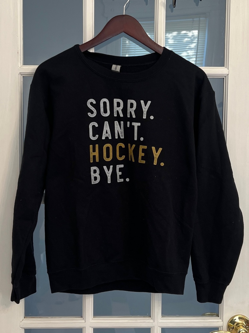 GILDAN Women’s Black Sorry Can’t Hockey Bye Graphic Sweatshirt Crewneck S